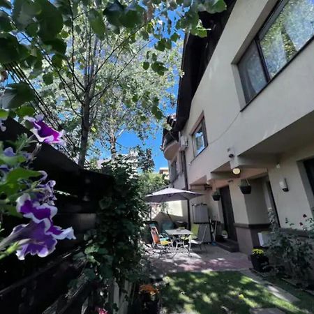 Vila Luminoasa Cu Curte Privata Bucureşti Eksteriør bilde
