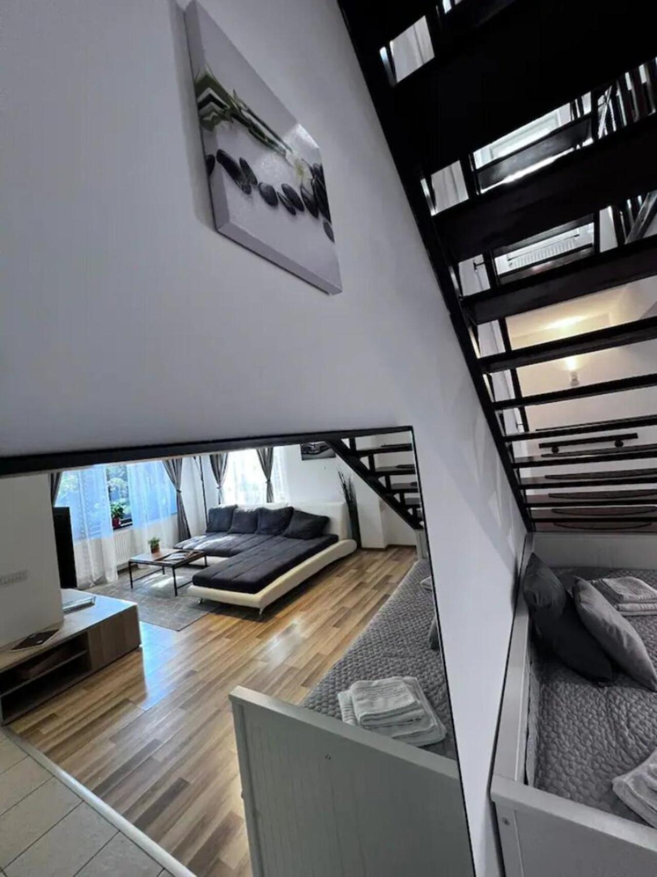Vila Luminoasa Cu Curte Privata Bucureşti Eksteriør bilde