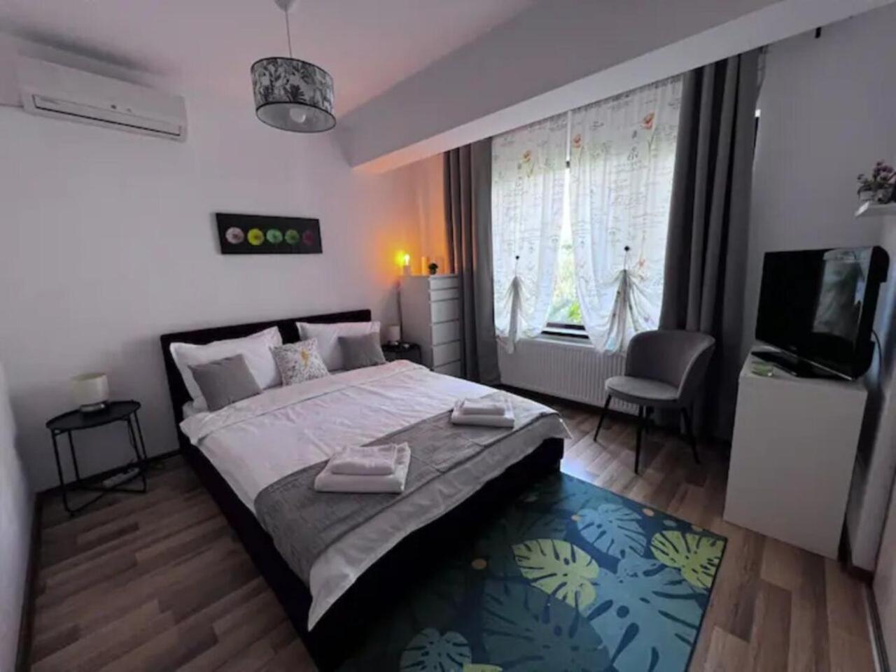 Vila Luminoasa Cu Curte Privata Bucureşti Eksteriør bilde