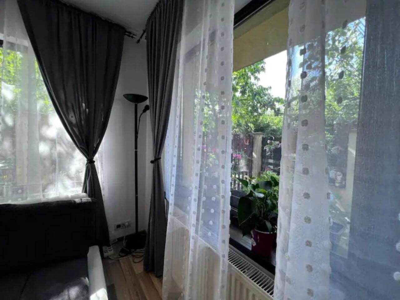 Vila Luminoasa Cu Curte Privata Bucureşti Eksteriør bilde